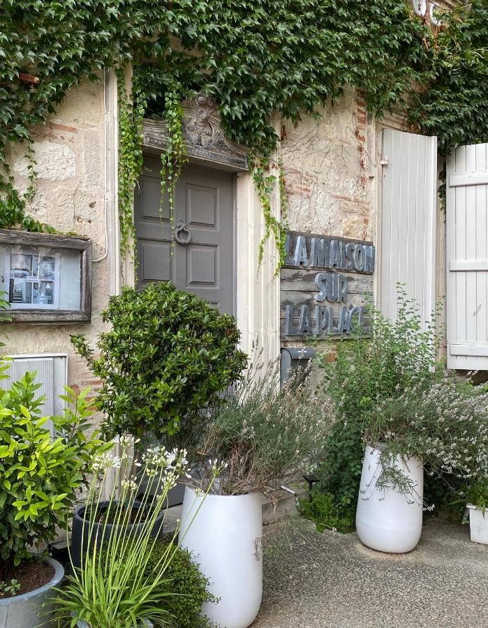 La Maison Sur La Place Penne-d'Agenais Exterior photo